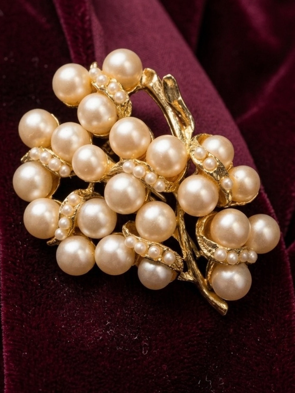 Pearl Gold and Cream Brooch